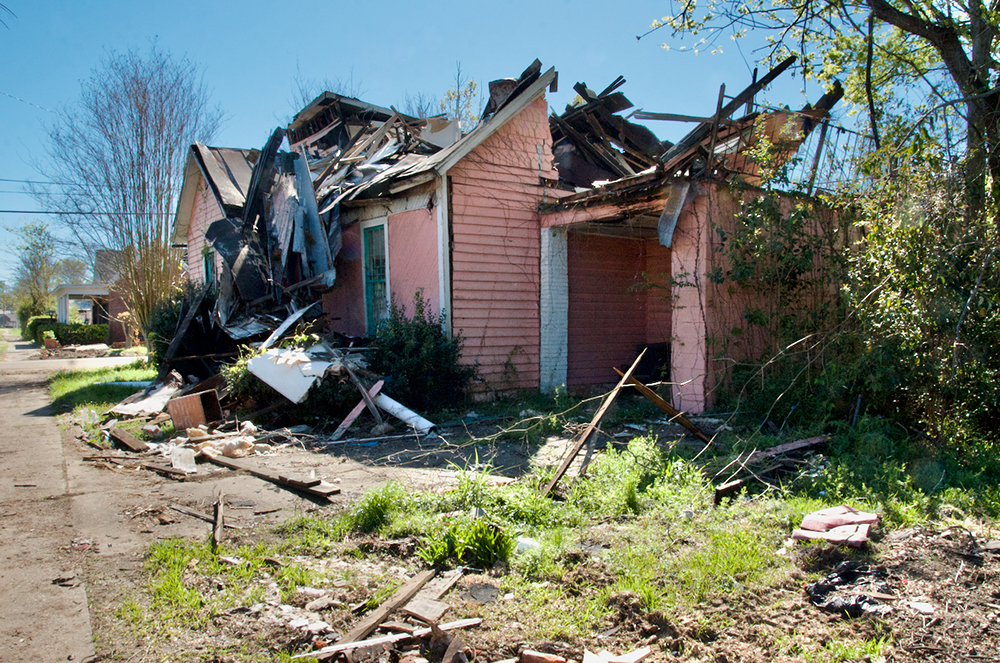 A Jan. 12 tornado wrecked half the residential neighborhoods in Selma, Alabama. Neighborhoods were still filled with rubble in March. (GSR photo/Dan Stockman)
