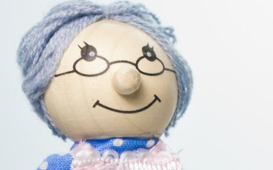 Elderly woman doll (Pixabay/Michael Schwarzenberger)