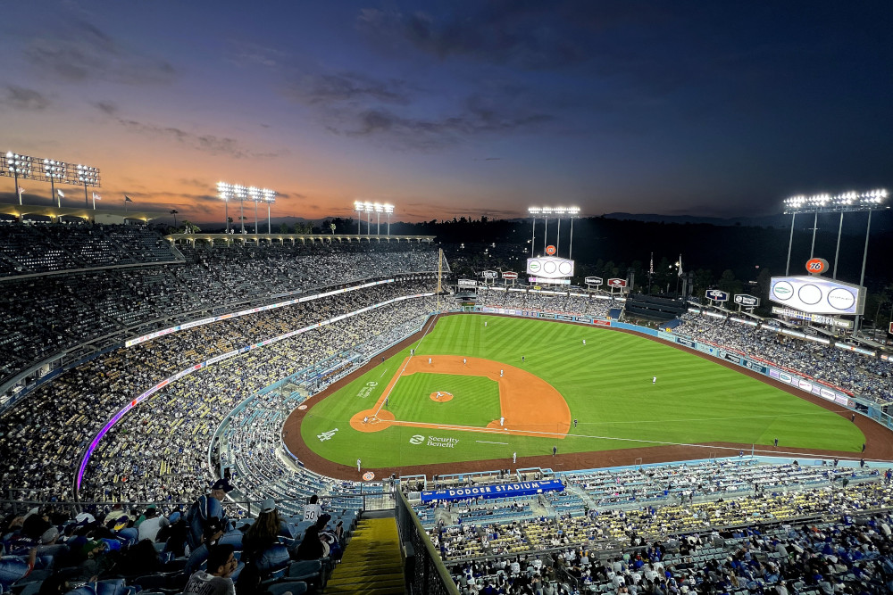 Los Angeles Dodgers reinstate gay 'nun' group for Pride Night
