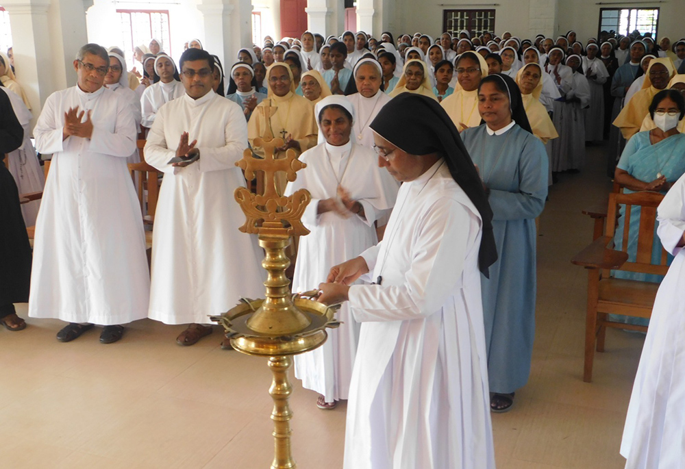 Sr. Ardra Kuzhinapurathu of the Sisters of the Imitation of Christ opens a leadership training for the members of the Kerala Conference of Major Superiors in 2023. (Courtesy of Sr. Ardra Kuzhinapurathu)