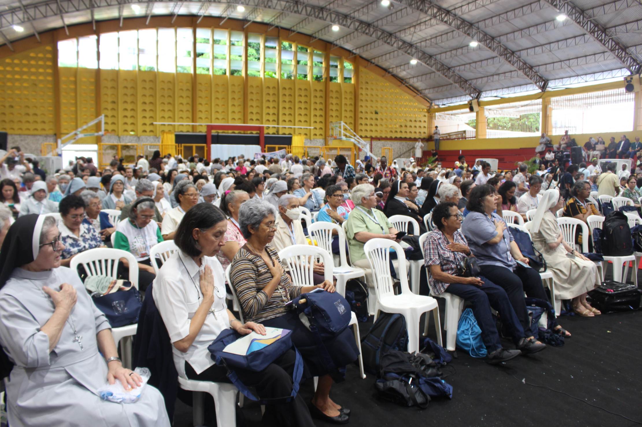 Participants celebrating 70 years of the Confederation of Religious in Brazil, held May 30-June 2 in Fortaleza, Ceara. (Courtesy of CRB)