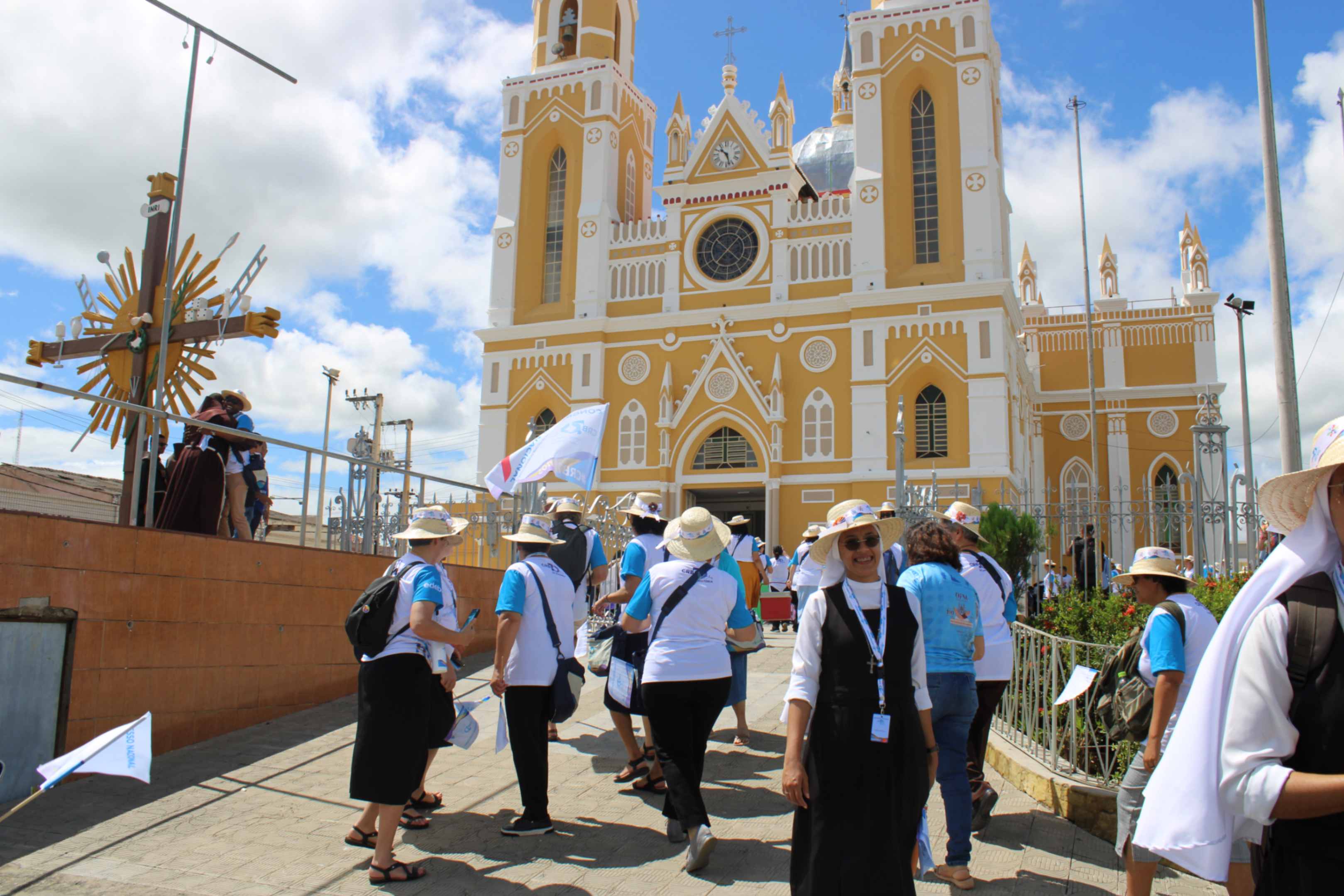 Participants celebrating the 70th anniversary of the Conference of Religious in Brazil take a day to make a pilgrimage to the Sanctuary St. Francis of the Stigmata in Caninde, Ceara. (Courtesy of CRB)