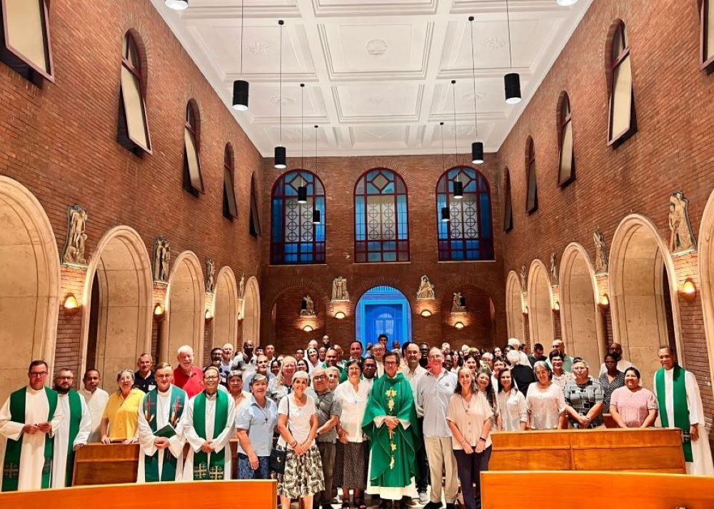 Brothers and sisters of the Congregation of the Sacred Hearts of Jesus and Mary at the inauguration Mass of the 37th General Chapter on Sept. 1 in Rome (Sujata Jena)