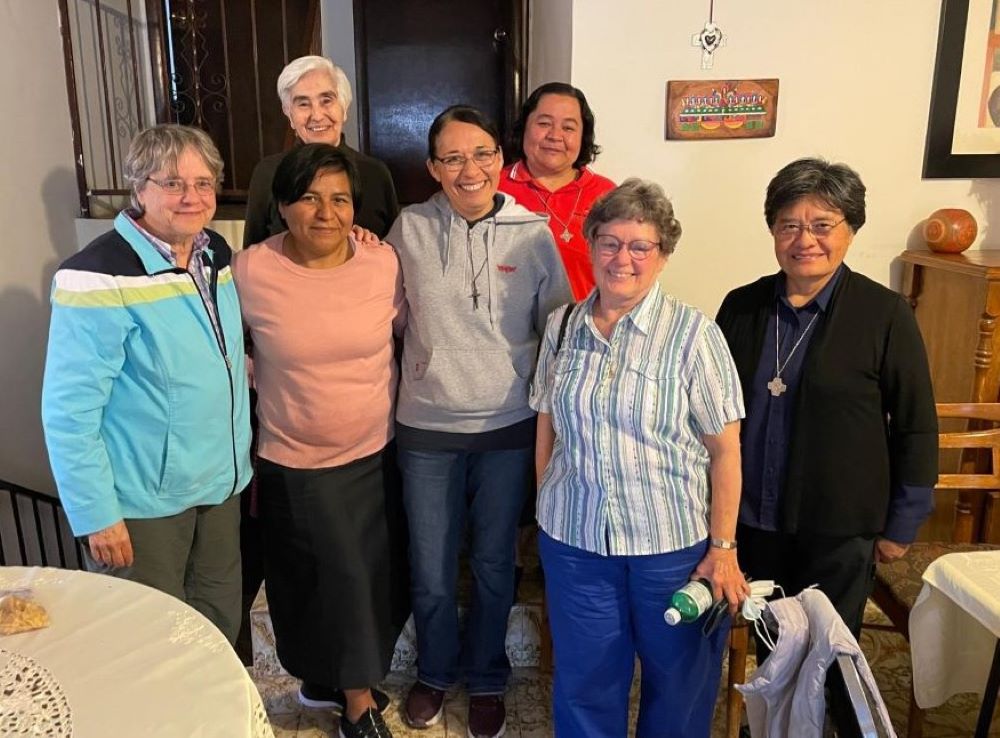 Participants in the Kino Border Initiative's Catholic Sisters Walking with Migrants program