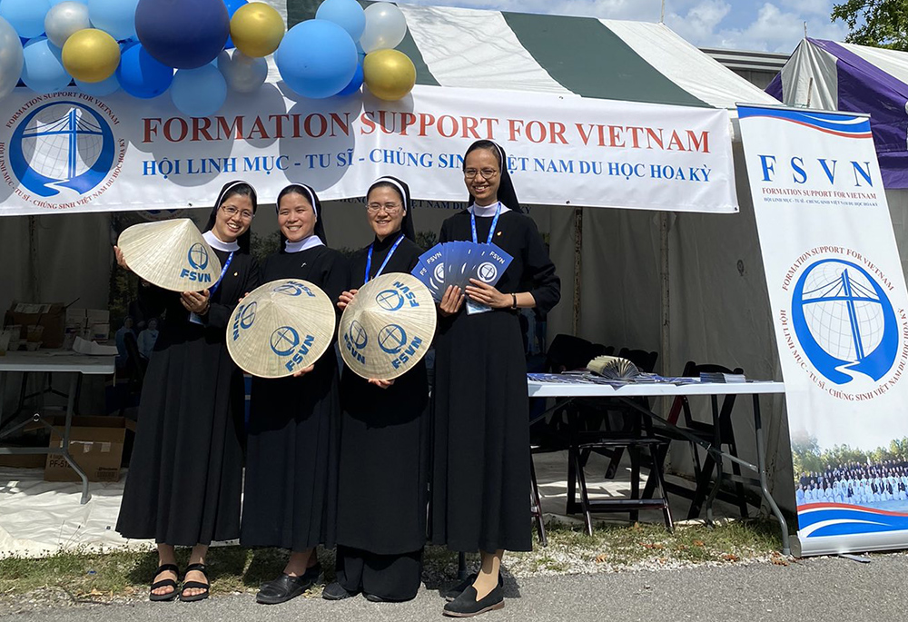 Vietnamese sisters, members of Formation Support for Vietnam, gather at Marian Days in Carthage, Missouri, in August 2024. (Courtesy of Ngoc Nguyen)