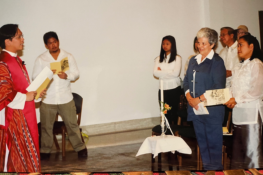 Social Service Srs. Nodelyn Abayan and Carol Pack during Abayan's first profession in 2005. (Courtesy of Nodelyn Abayan)