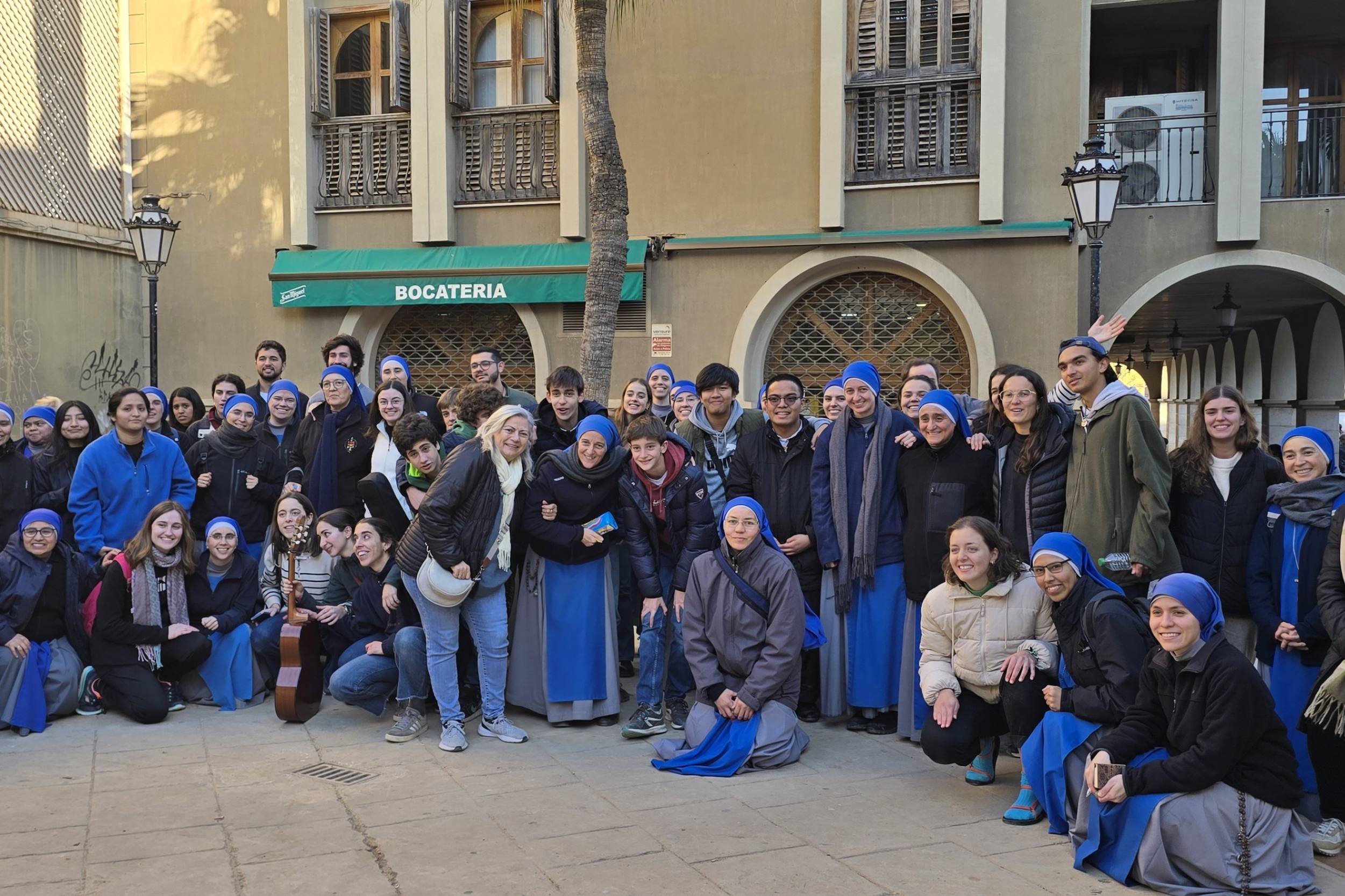 A group of sisters from the Incarnate Word Religious Family with the volunteers who visited homes in Paiporta on the feast of the Holy Innocents on Dec. 28 (Eliana López Álvarez)