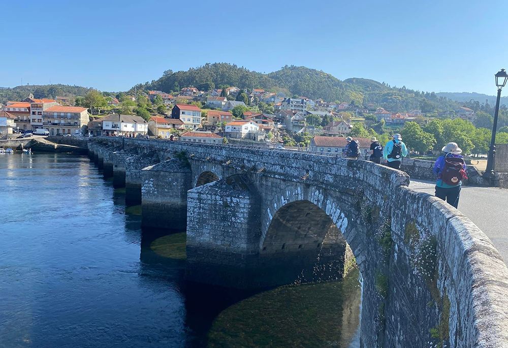 Scenic views along the pilgrimage route to Santiago de Compostela (Courtesy of Ana González)