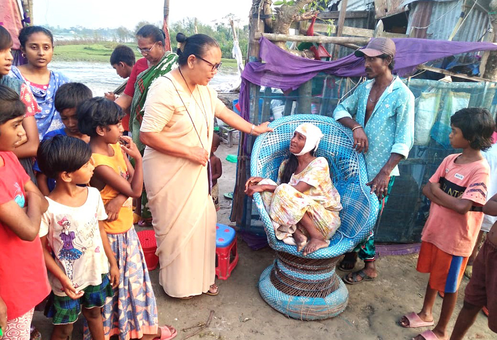 Our Lady of the Missions Sr. Minita Bridgita Chisim visits the cyclone-affected people in the coastal Bagerhat District, in Bangladesh. (Courtesy of Sr. Minita Bridgita Chisim)