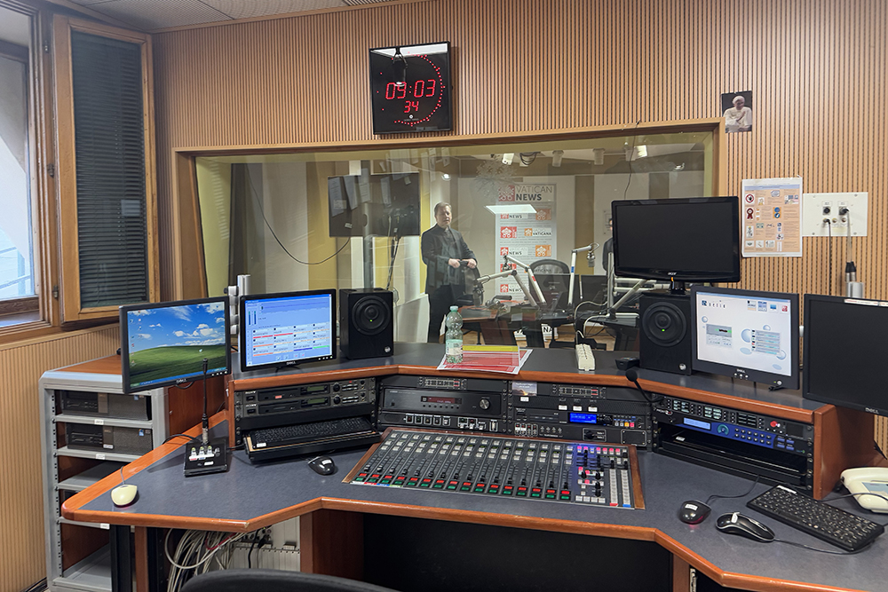 The recording studio at Vatican Radio. (Helga Leija)