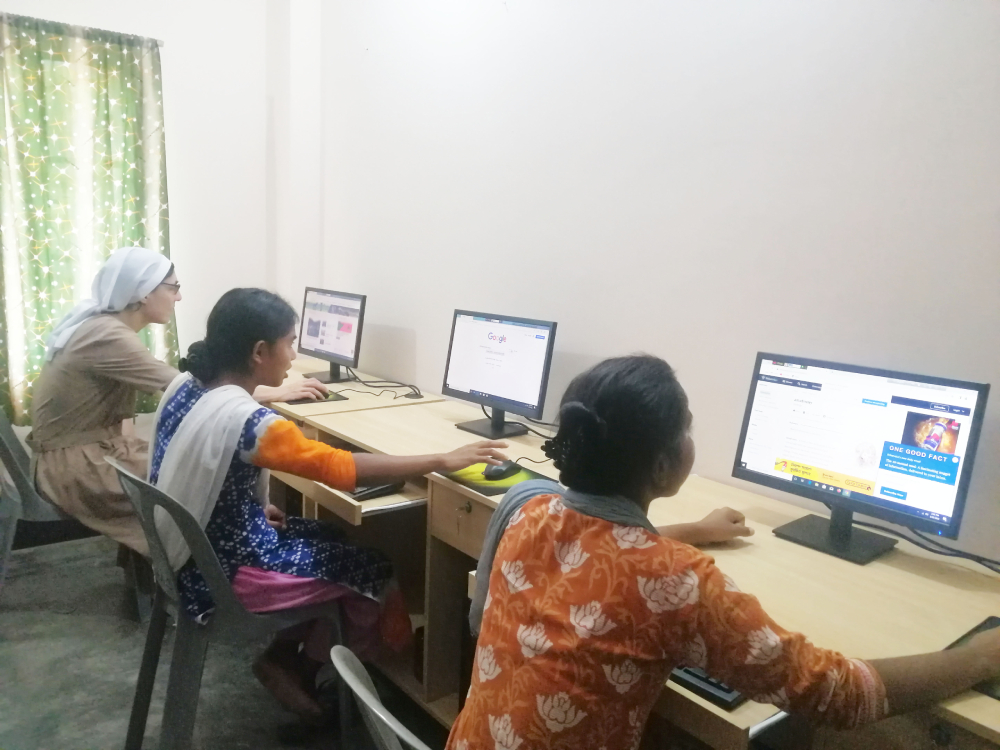 Sr. Lorenza Raffaella Radini teaches computer skills to her students at St. Anne's Convent in Mymensingh Diocese. (Stephan Uttom Rozario)