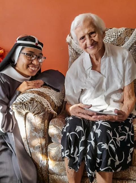 One of the Brigidine sisters in Havana visits an elder who lives alone. (Courtesy of María Ángel Díaz Ledesma)