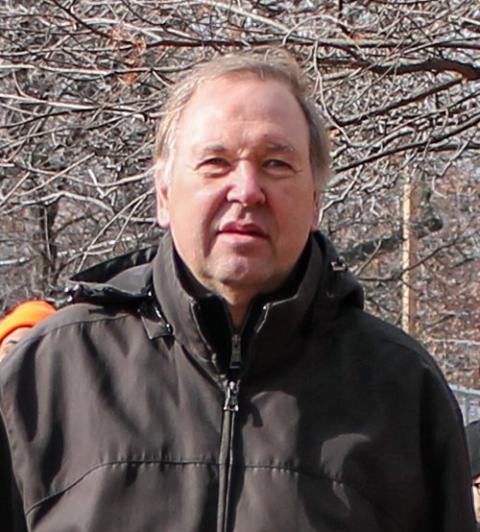 Art Laffin during a Witness Against Torture protest in Washington, D.C., in 2017 (Flickr/Elvert Barnes Protest Photography)