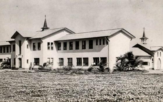 The Dominican Sisters of Bethany lived and worked in Aruba from 1952 to 1995. Their convent and chapel are shown here. (Courtesy of Marjolein Bruinen)